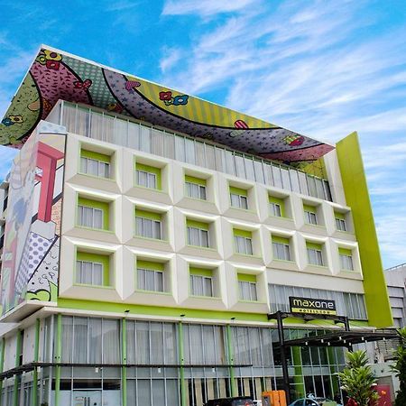 Maxonehotels.Com At Vivo Palembang Esterno foto