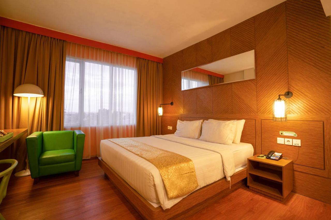 Maxonehotels.Com At Vivo Palembang Esterno foto