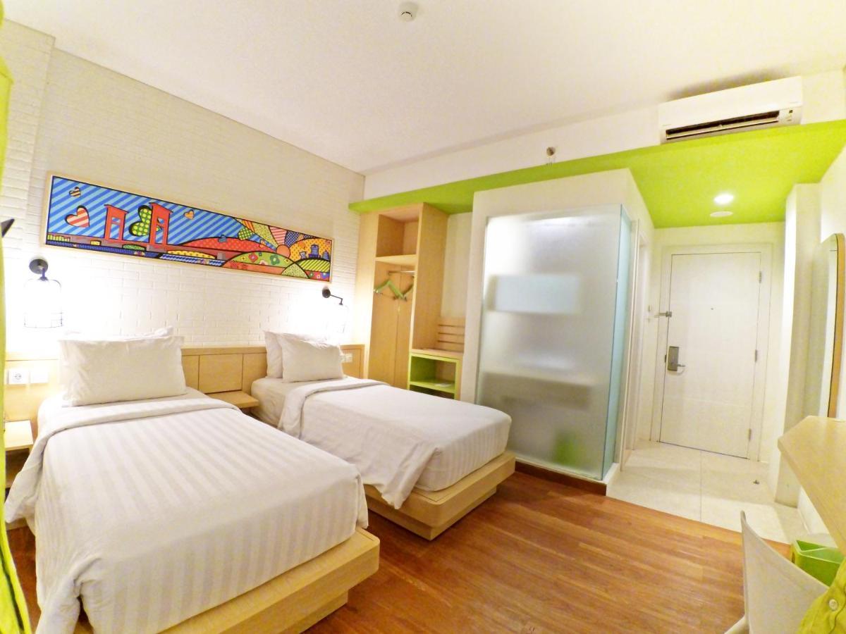 Maxonehotels.Com At Vivo Palembang Esterno foto