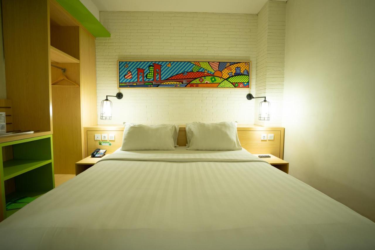 Maxonehotels.Com At Vivo Palembang Esterno foto